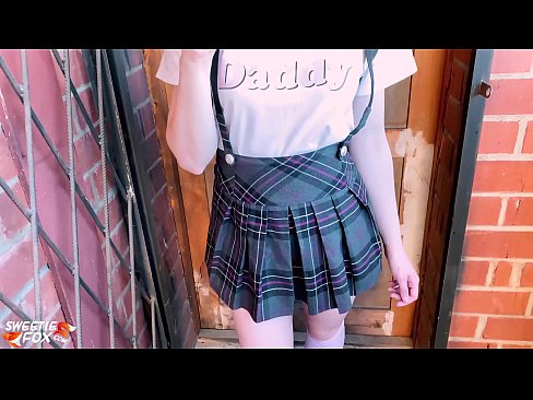 ❤️ Schoolgirl sucks a Dick go domhain agus fucks ionad ranganna. ❤️❌ Físeán porn linn ️❤